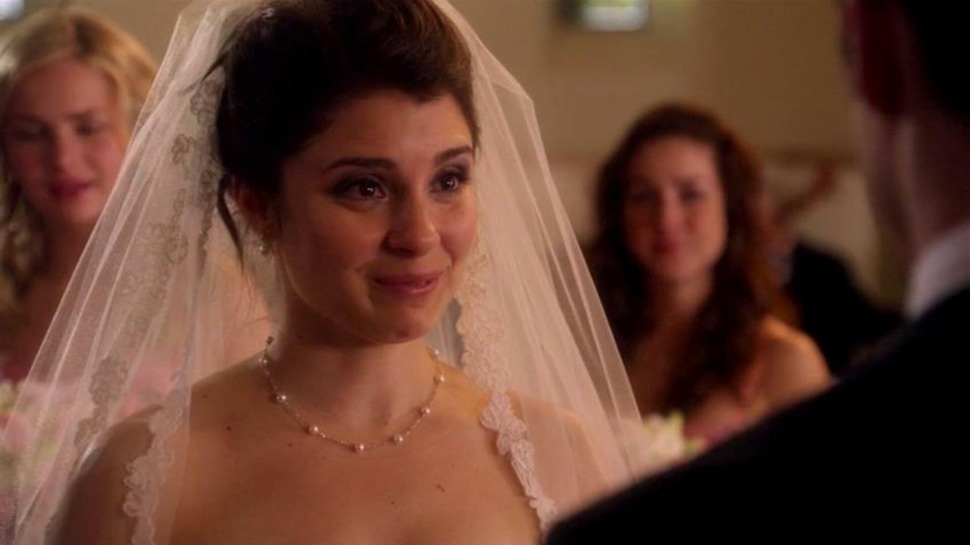 Watch Life Unexpected Season 1 Episode 13: Love Unexpected - Full show