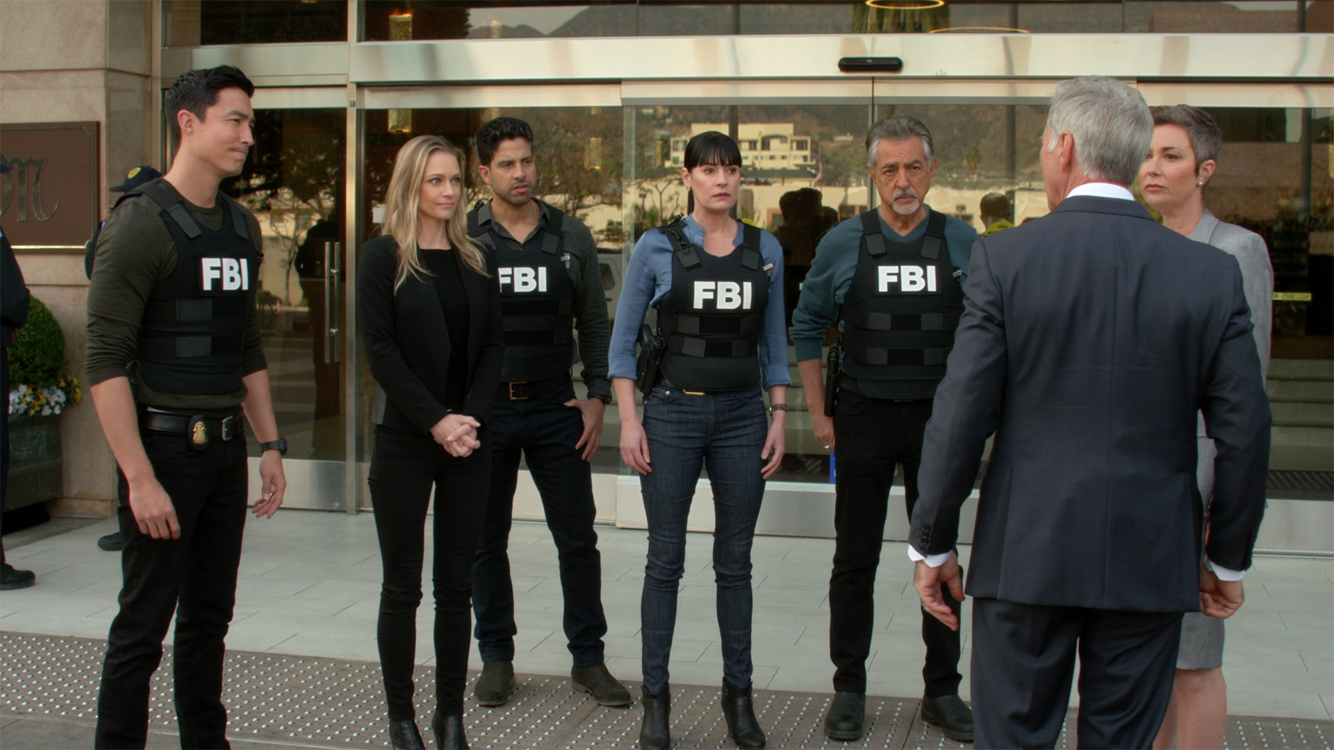 Watch Criminal Minds Season 13 Episode 16: Criminal Minds - Last Gasp