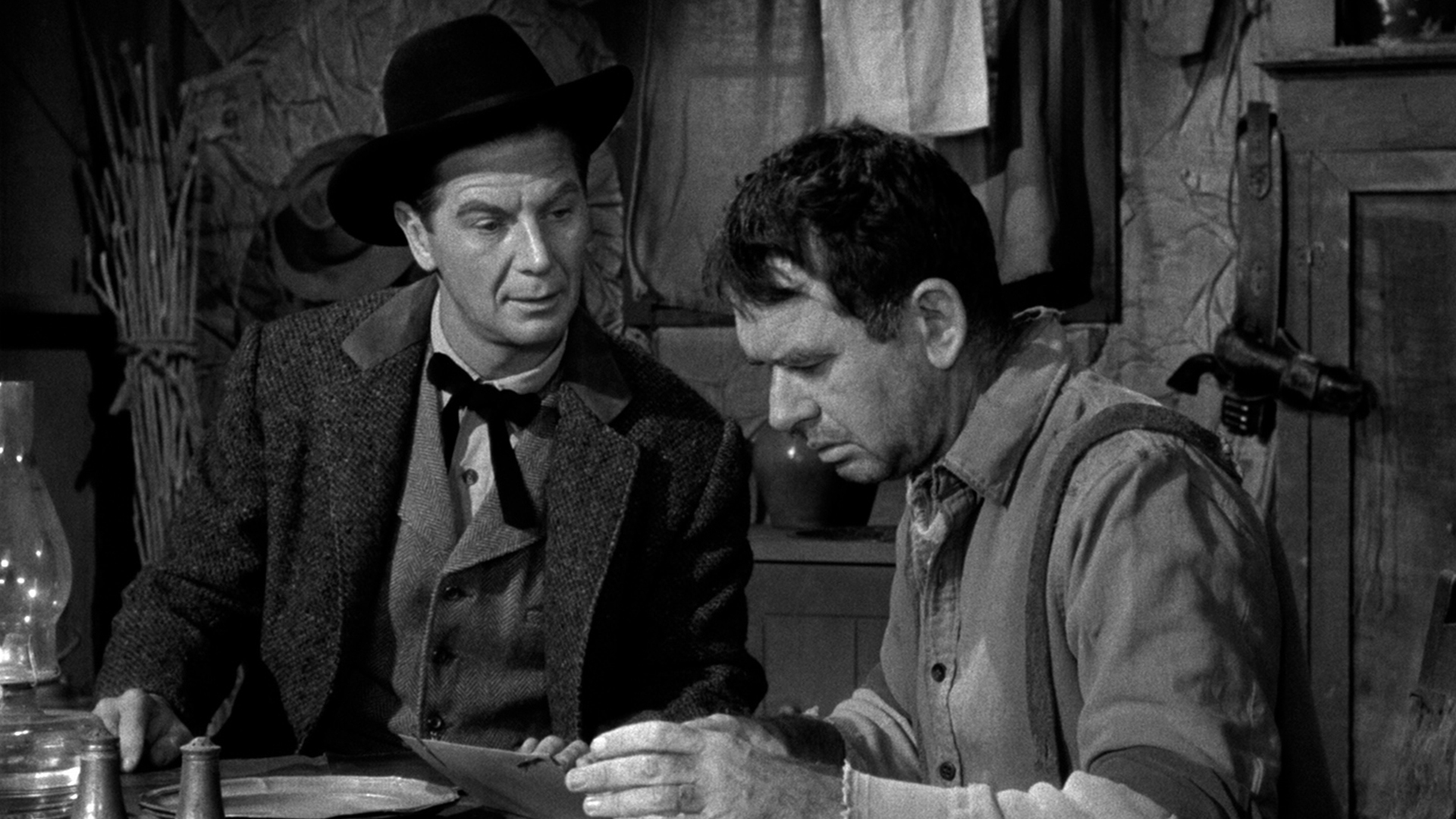 Watch Gunsmoke Season 7 Episode 24: Gunsmoke - Coventry - Full show on ...