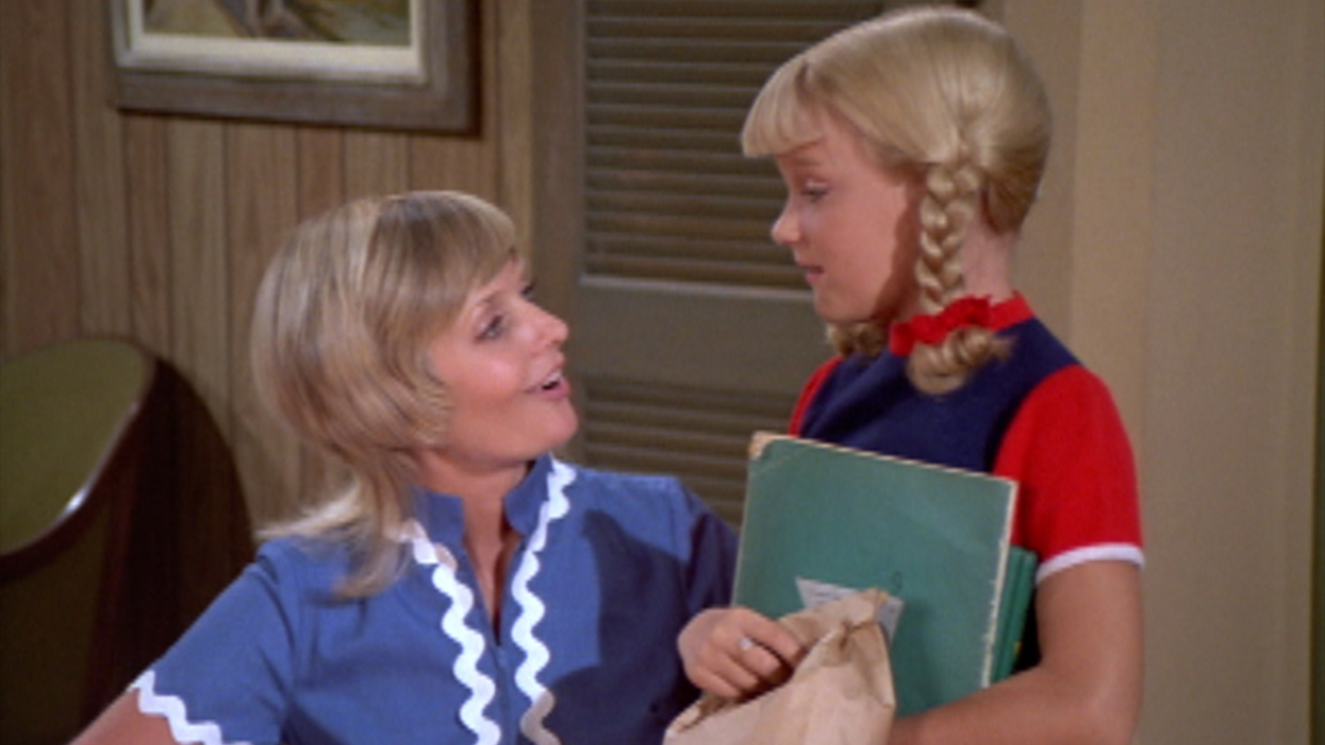 Watch The Brady Bunch Season 4 Episode 22 You Can T Win Them All
