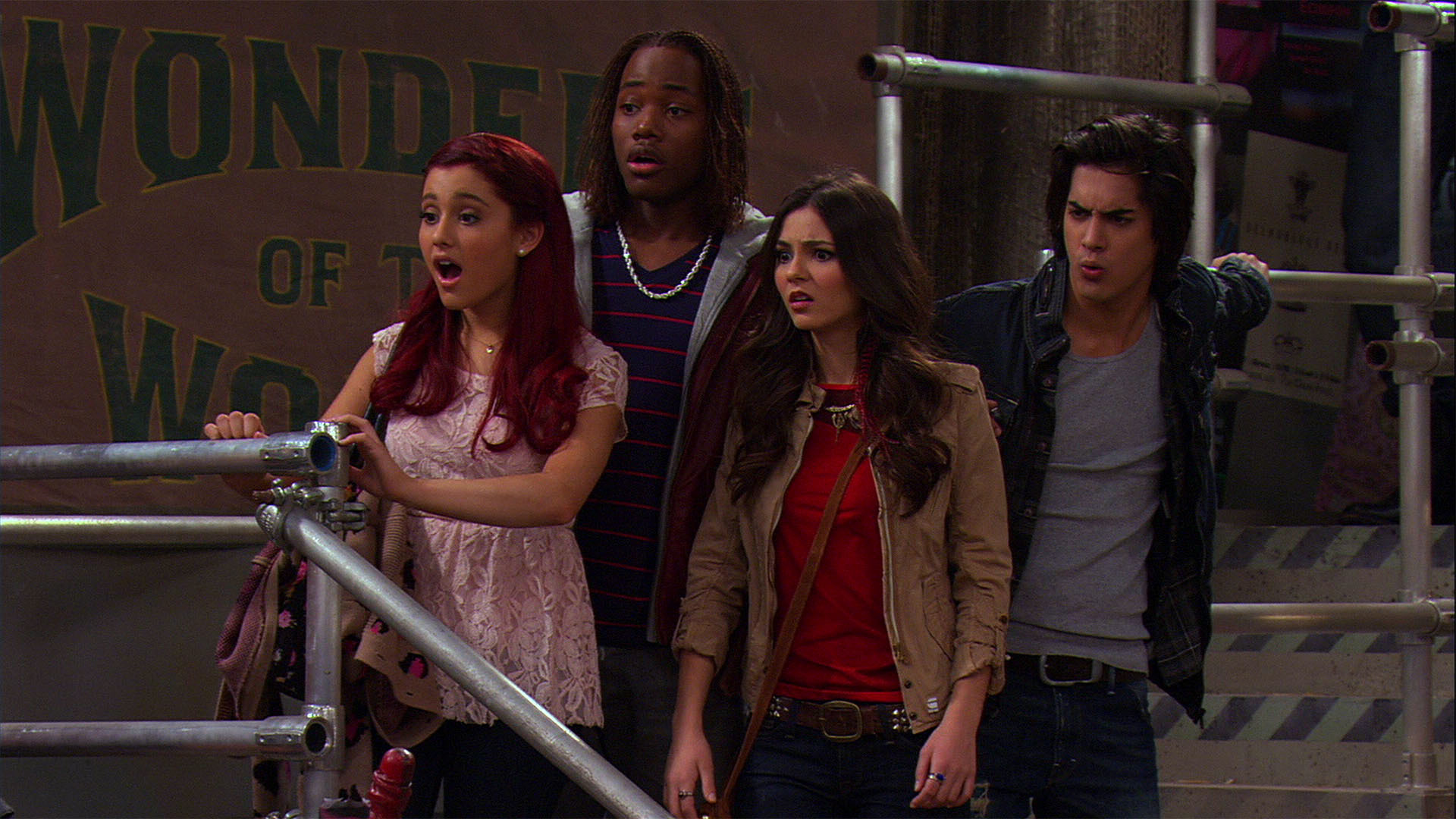 Watch VICTORiOUS Season 3 Episode 3 The Gorilla Club Full show on
