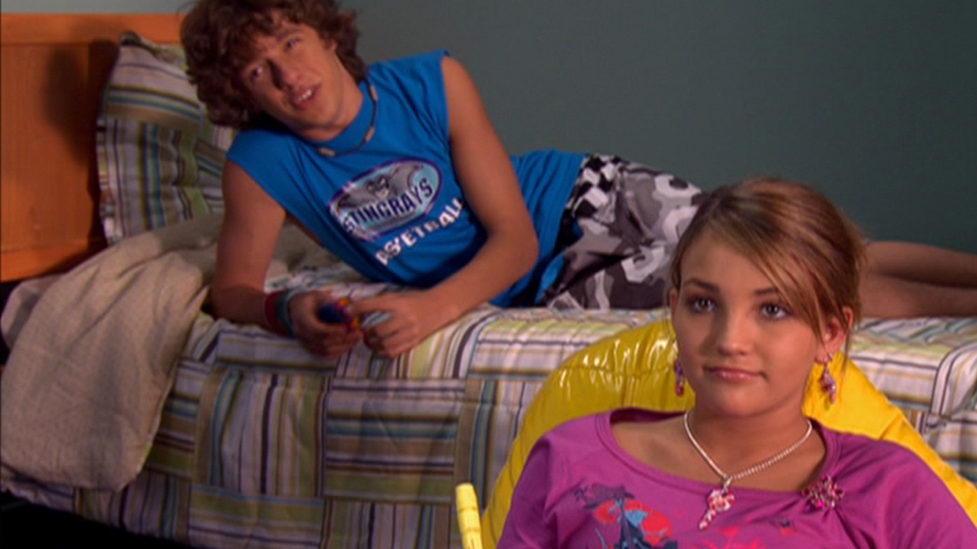 Watch Zoey 101 Season 2 Episode 7 Broadcast Views Full Show On Paramount Plus