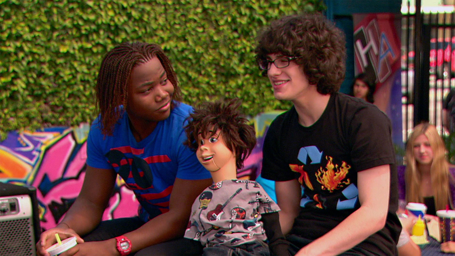 Watch VICTORiOUS Season 1 Episode 14: Rex Dies - Full show on CBS All