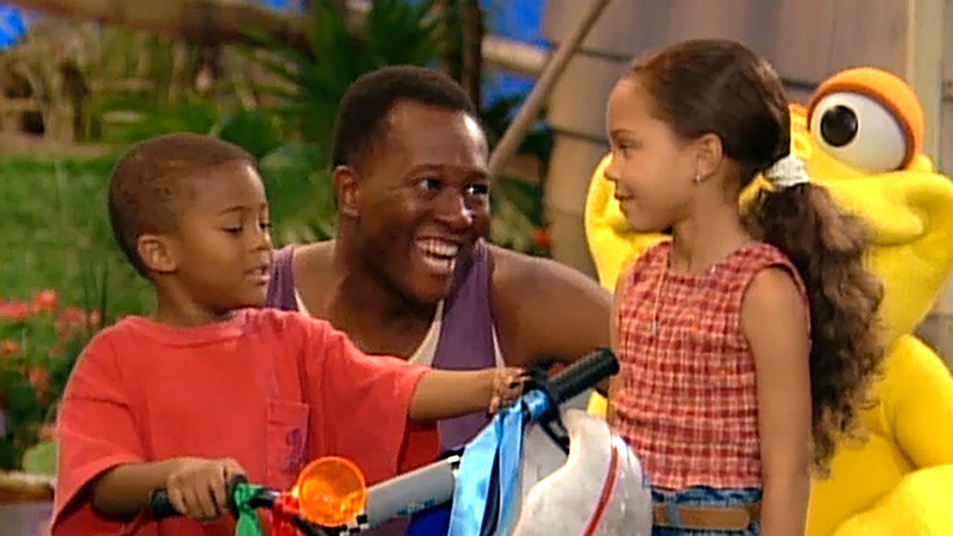 Watch Gullah Gullah Island Season 4 Episode 15: Big and Small - Full