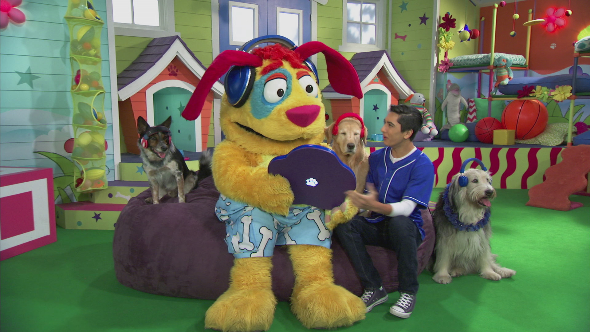 Watch Mutt & Stuff Season 1 Episode 30 Gabi's GroomAThon Full show on Paramount Plus