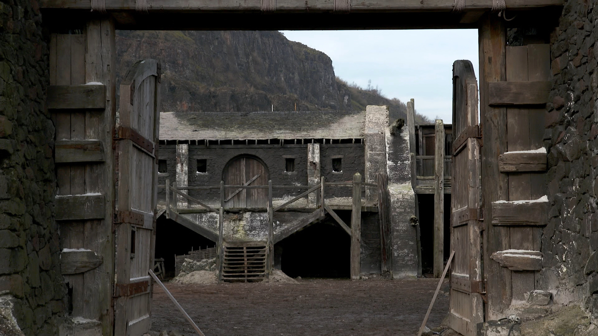 Watch 60 Minutes Overtime 60 Minutes Finds Real Game Of Thrones