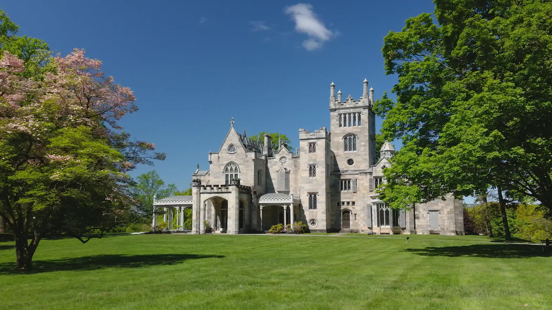 Watch Sunday Morning: A visit to historic Lyndhurst Mansion Full show
