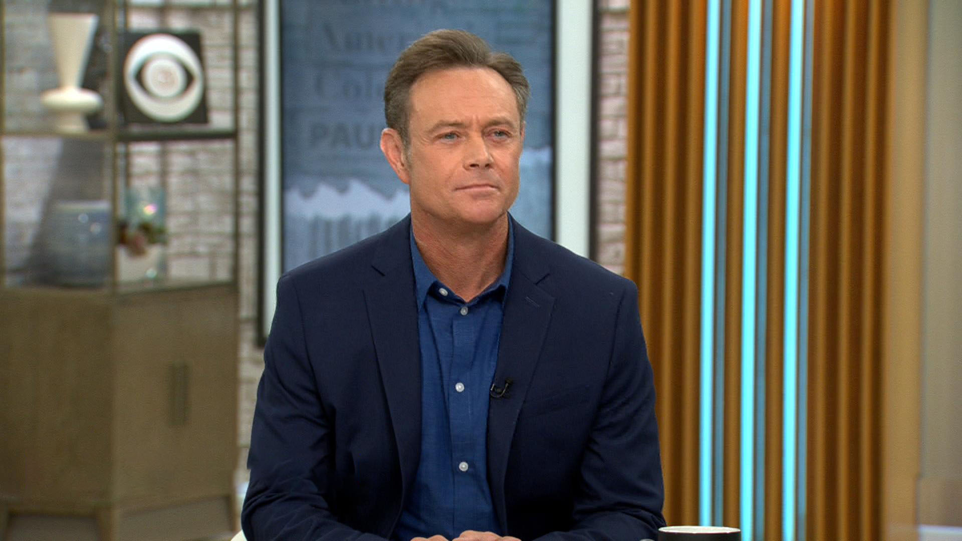 Watch CBS Mornings Cold case investigator Paul Holes on new book