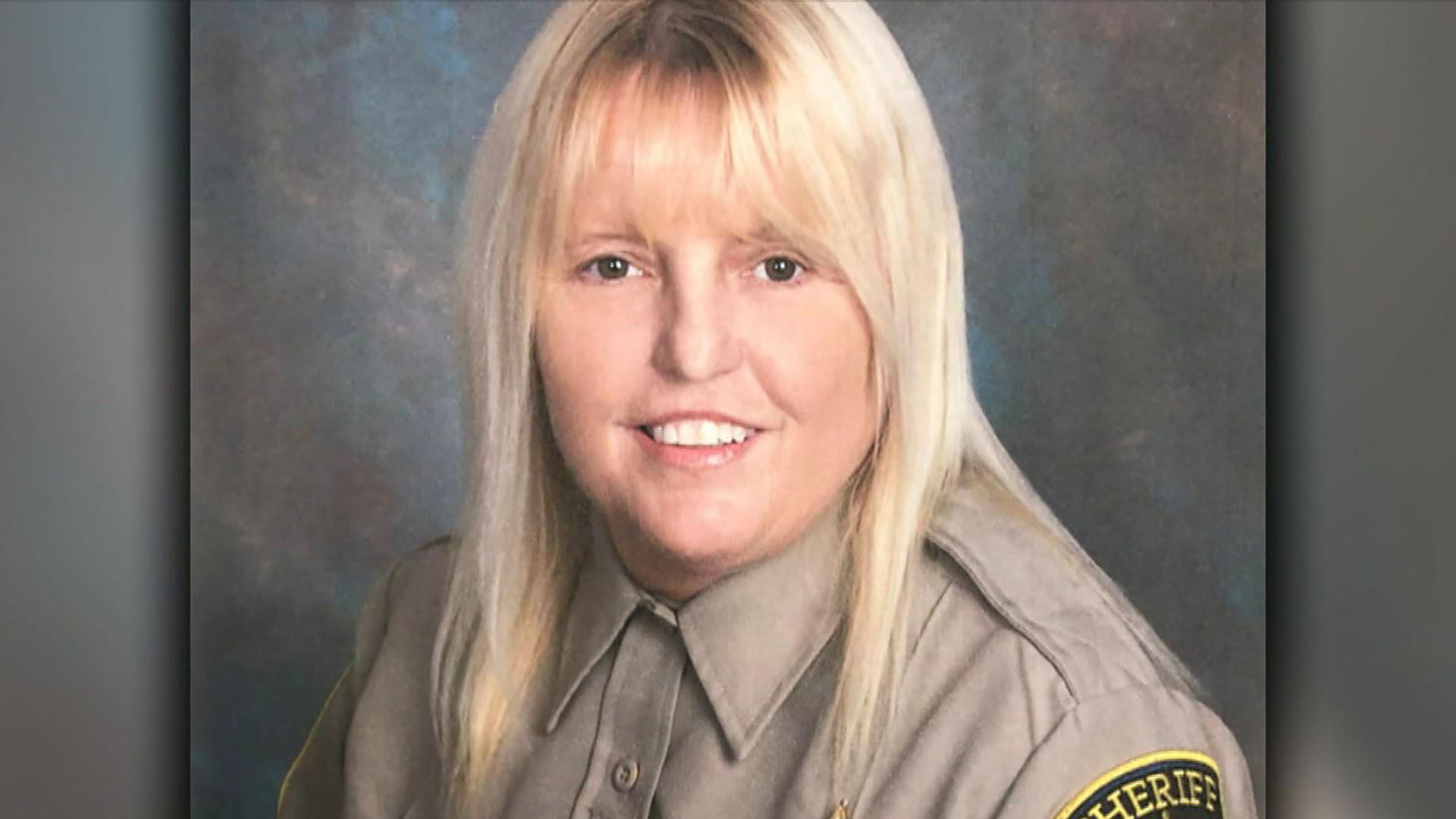 Watch CBS Mornings: Search intensifies for inmate and officer - Full