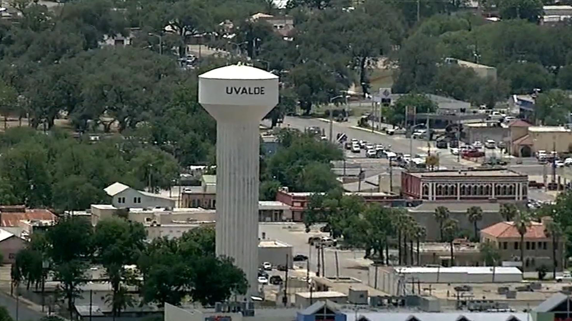 Watch CBS Mornings At least 21 dead in Texas school shooting Full