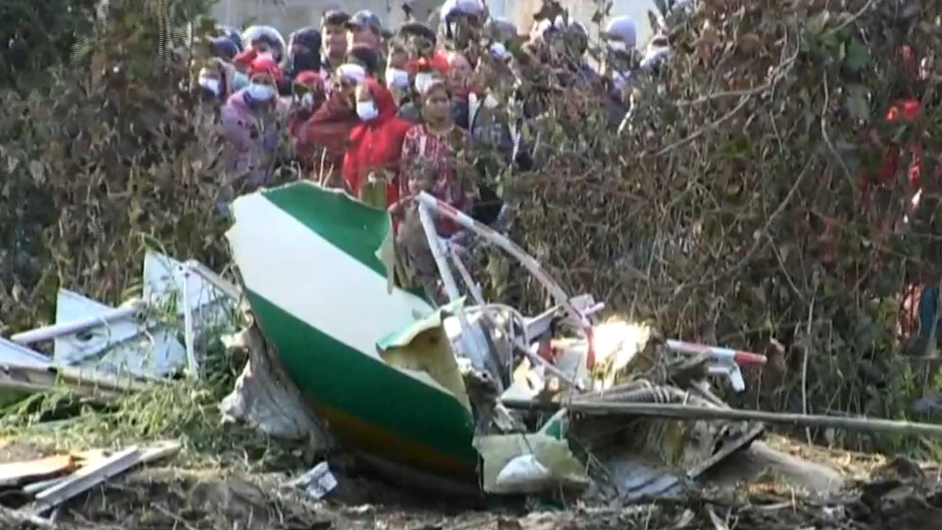 Watch CBS Evening News At least 68 killed in Nepal airplane crash
