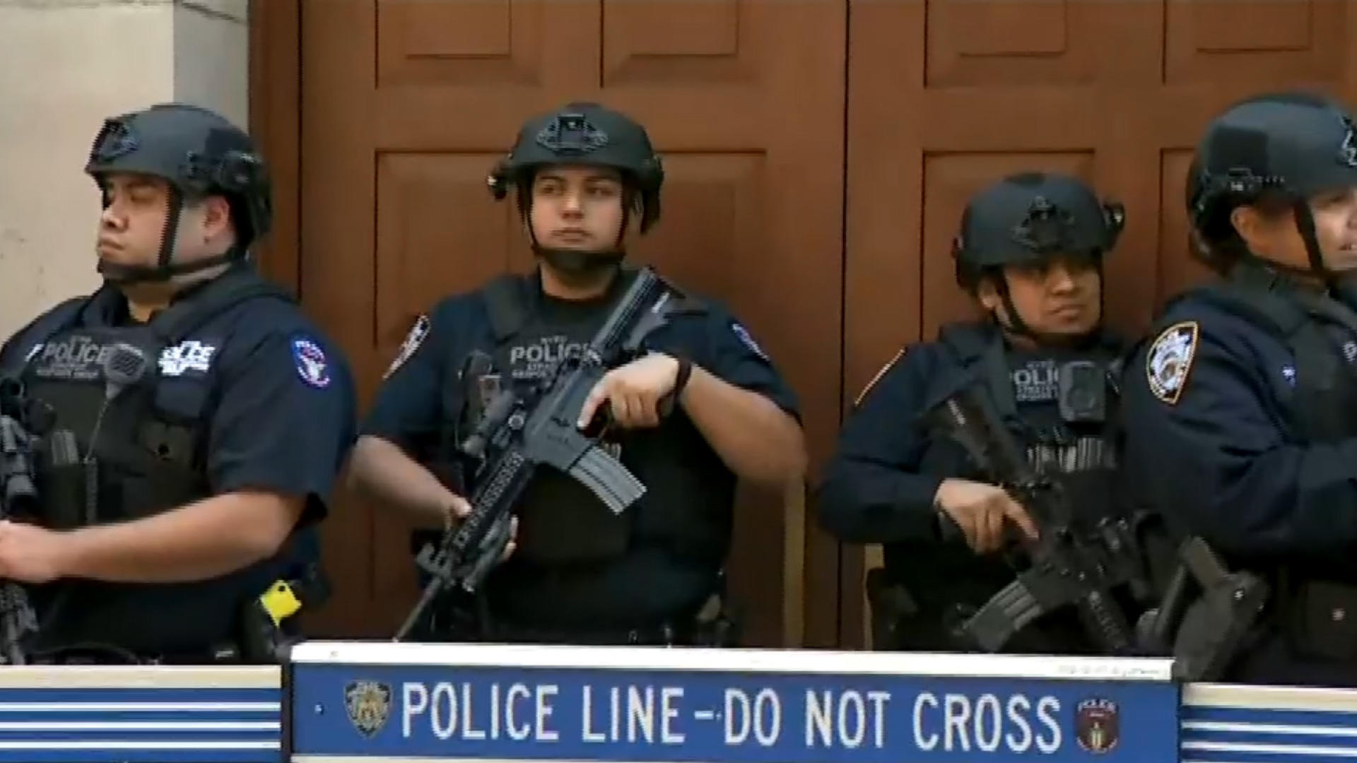 Watch CBS Evening News Bulletin warns of possible New York terror threat Full show on CBS