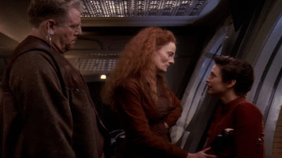 Star Trek: Deep Space Nine : The Darkness And The Light'