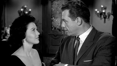 Perry Mason : The Case of the Meddling Medium'