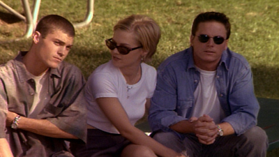 Beverly Hills, 90210 : Offensive Interference'