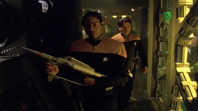 Star Trek: Voyager : Dark Frontier'