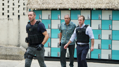 Hawaii Five-0 : Kopi wale no i ka i'a a 'eu no ka ilo. (Though the Fish is Well Salted, the Maggots Crawl.)'