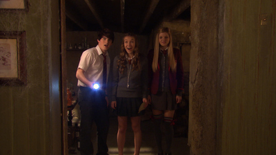 House of Anubis : House of Tunnels/House of Goodbye'