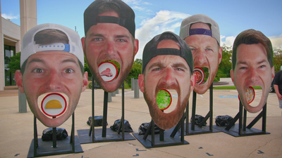 The Dude Perfect Show : Guinness & Texas A&M'