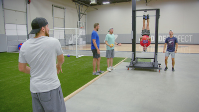 The Dude Perfect Show : Bungee Dunk & Dudes Ranch'
