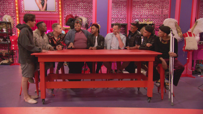 RuPaul's Drag Race : From Farm To Runway'