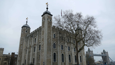 Inside the Tower of London : Henry's Wives'