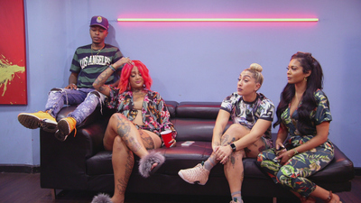 Black Ink Crew New York : Two Grapes on Pool Tables'