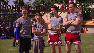 Bella y Los Bulldogs : Padres y ovoides'