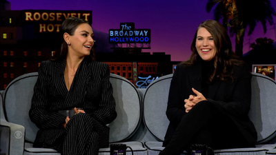 The Late Late Show with James Corden : 10/4/22 (Mila Kunis, Clea DuVall)'