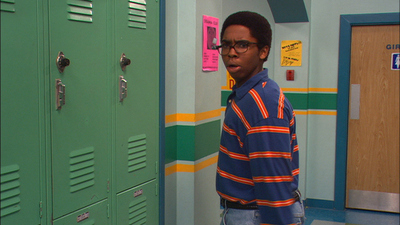 Manual de Supervivencia Escolar de Ned : Celulares / Carpintería'