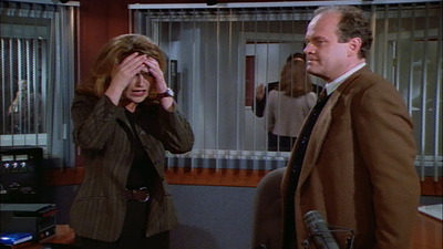 Frasier (1993) : It's Hard To Say Goodbye If You Won't Leave'