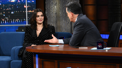 The Late Show with Stephen Colbert : Rachel Weisz Has Never Seen “Star Wars” But Her Daughter and Husband Are Obsessed'