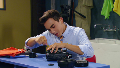 Every Witch Way : Canguro Jax'