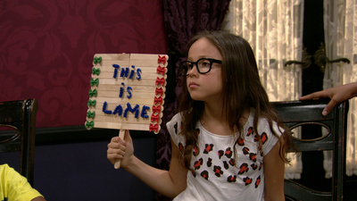 Hathaways: Una Historia Embrujada : El niñero embrujado'