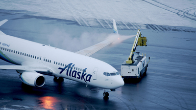 Ice Airport Alaska : Into the Storm'