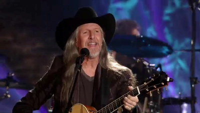CMT Crossroads : The Doobie Brothers & Luke Bryan'