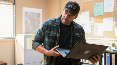 SEAL Team : Close to Home'