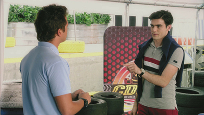 Vikki RPM : Max Llega Tarde'