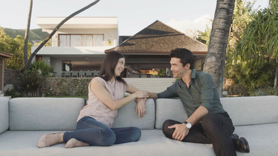 Hawaii Five-0 : O Ke Kumu, O Ka Mana, Ho'opuka 'Ia (La Profesora, La Alumna, Deja que Salga)'