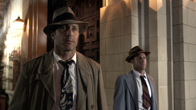 Hawaii Five-0 : Pua A'e La Ka Uwahi O Ka Moe (El Humo del Sueño Ahora se Alza)'