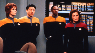 Star Trek: Voyager : De cenizas a cenizas'