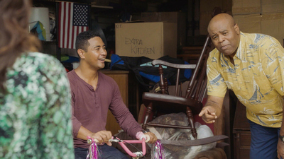 Hawaii Five-0 : O 'Oe, A 'Owau, Nalo Ia Mea (Tú y Yo; Está Oculto)'
