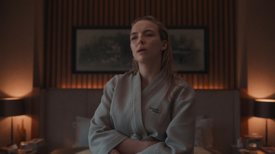 Killing Eve : A Rainbow In Beige Boots'