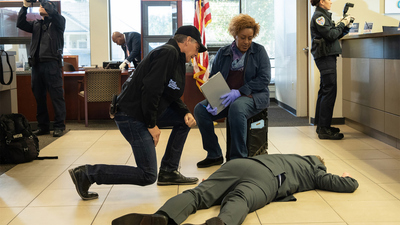 NCIS: New Orleans : Esposas Desesperadas'