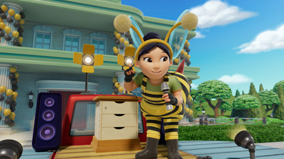 PAW Patrol: Patrulla de Cachorros : ¡Los cachorros salvan a los villanos! / ¡Los cachorros salvan a la abeja Yumi!'