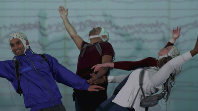 Mission Unstoppable with Miranda Cosgrove - Gamma Waves, Gelling Hair, and Greeting Sharks