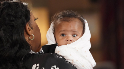 A BOA VIZINHANÇA : Bem-Vinda À Vizinhança, Daphne'