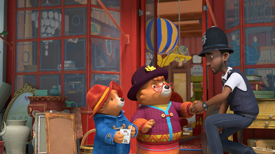 The Adventures of Paddington : Paddington's Football Dilemma /Paddington Has to Say Goodbye'