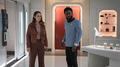 Star Trek: Strange New Worlds : Por La Lente Del Tiempo'
