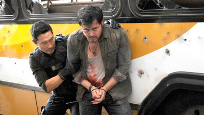 Hawaii Five-0 : Pa'a ka 'ipuka i ka 'upena nananana (Un Entramado De Tela De Araña)'